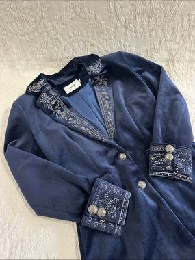 Women's FuTario Navy Embroidered Velvet Coat
